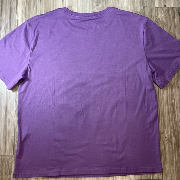 Stranger danger graphic T shirt with a 90’s inspired print - Picture 3 of 4